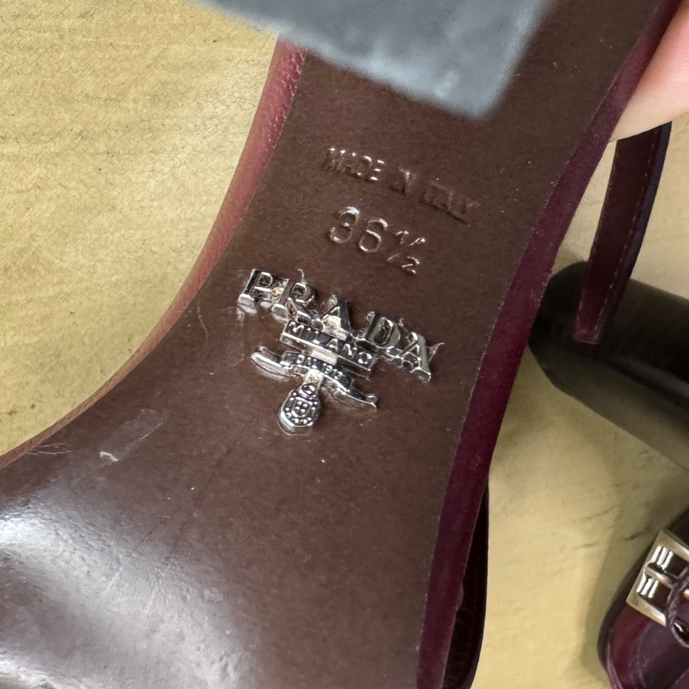 Prada Shoes - Picture 7 of 9